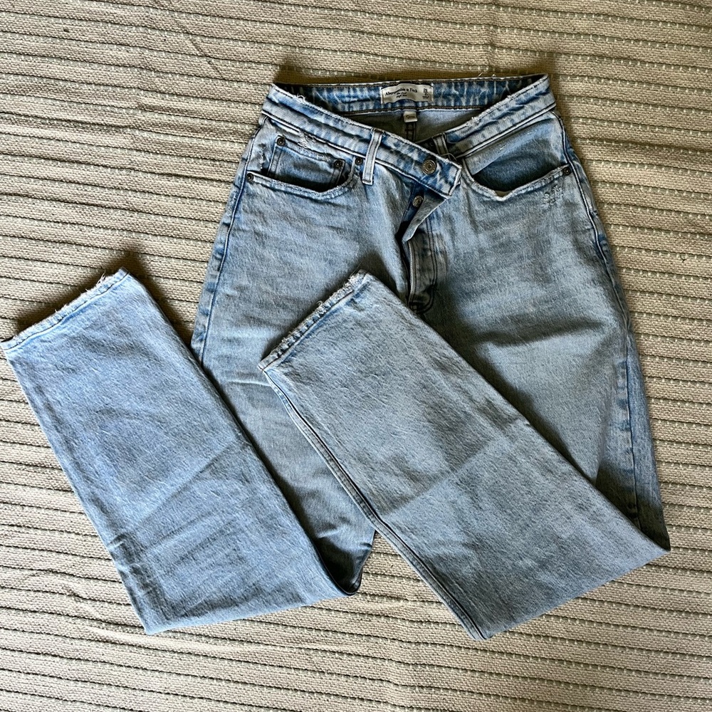 A&F Curve Love The Dad High Rise